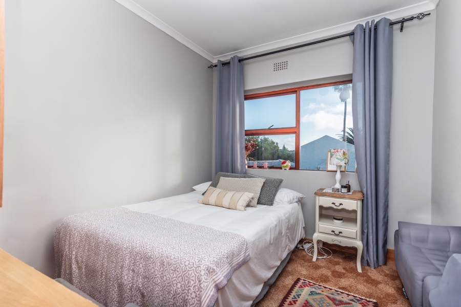 6 Bedroom Property for Sale in Kommetjie Western Cape